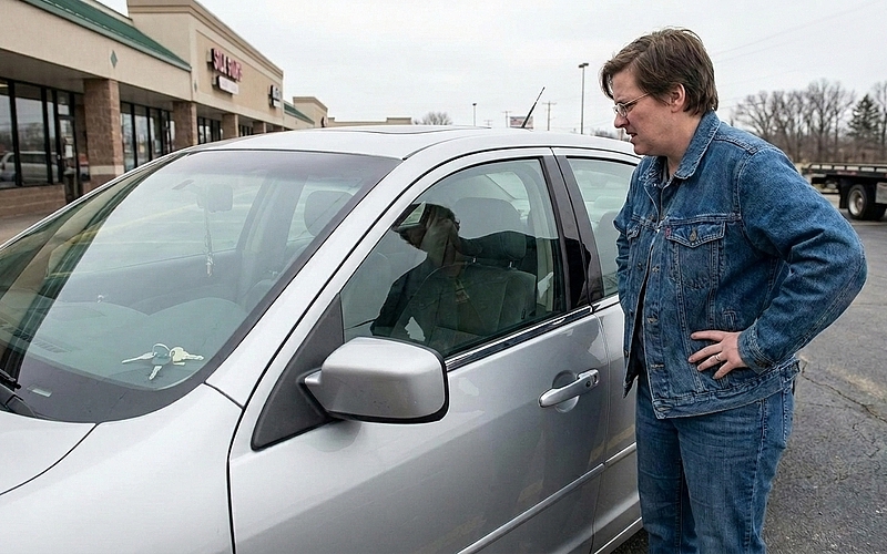 Locked Out of Your Car in Joplin? What Helps